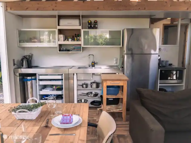 MV8 en Países Bajos, Holanda del Norte, Egmond-Binnen - casa vacacional cocina