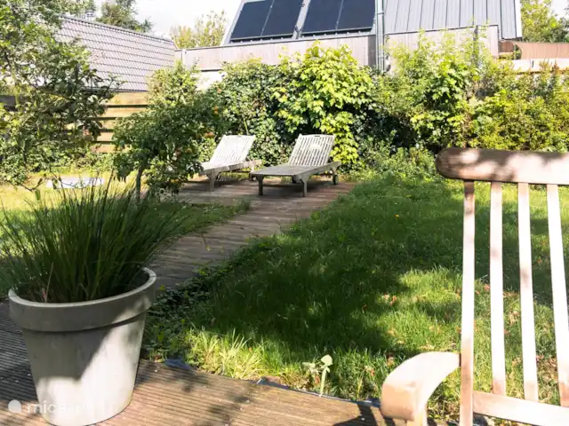 MV8 en Países Bajos, Holanda del Norte, Egmond-Binnen - casa vacacional afuera