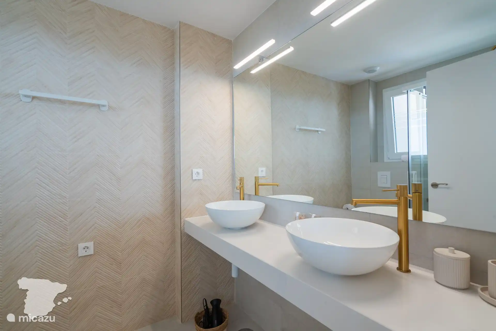 Salle de bain attenante 