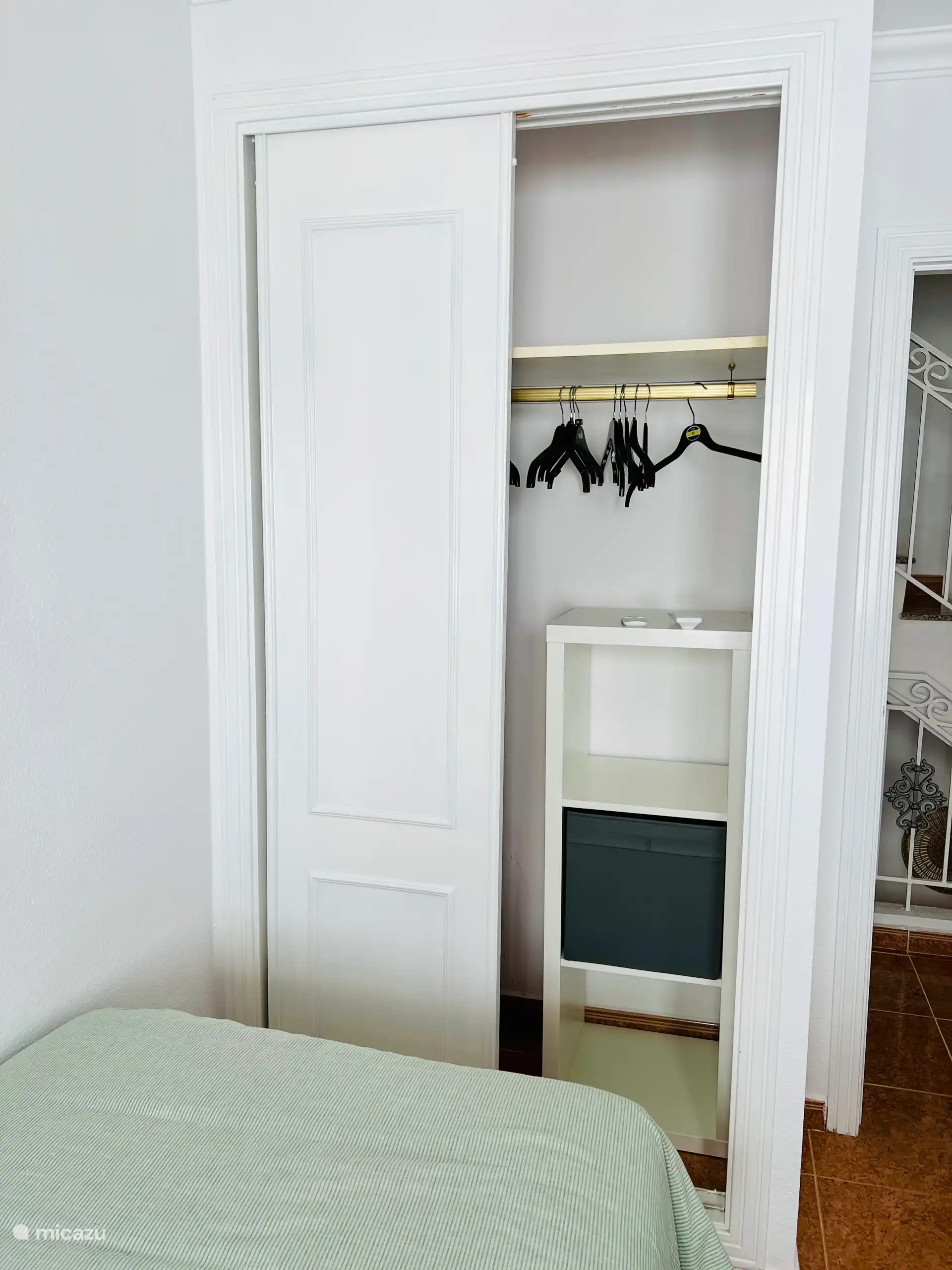 Alle Schlafzimmer verfügen über Einbauschränke 