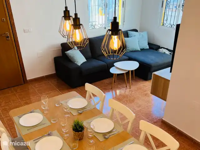 Casa ViNi en España, Costa Blanca, Orihuela - casa vacacional Mesa de comedor