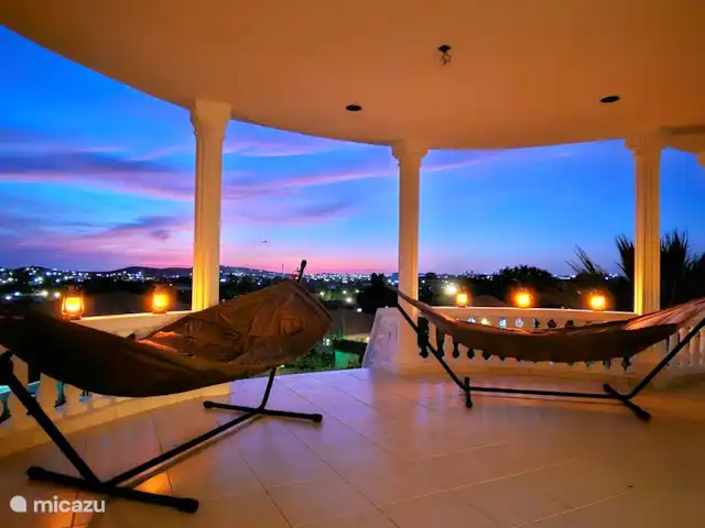 Villa Turquesa Curaçao en Curazao, Banda Arriba (este), Montaña Abou - villa Impresionantes vistas todas las noches.