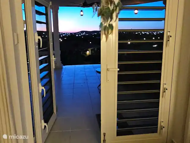 Villa Turquesa Curaçao en Curazao, Banda Arriba (este), Montaña Abou - villa La vista está en todas partes de la villa, un cuento de hadas.