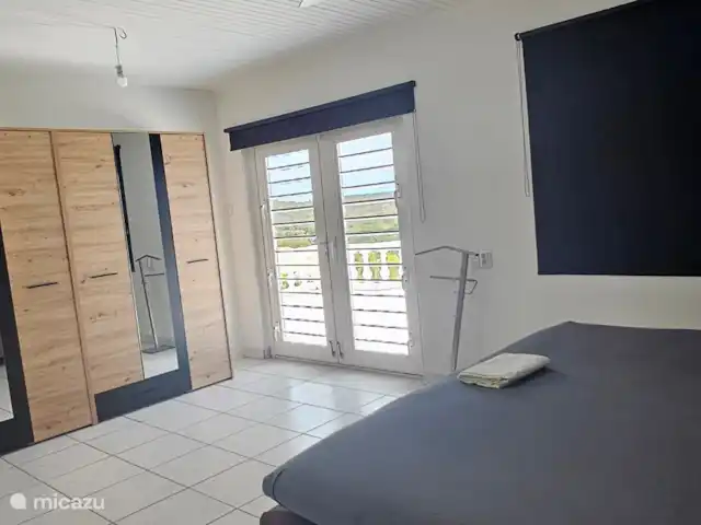 Villa Turquesa Curaçao en Curazao, Banda Arriba (este), Montaña Abou - villa Dormitorio 5 en planta alta con amplia terraza. 2 personas.