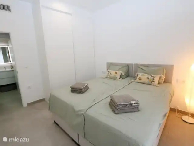 Entre le centre, la mer et la Mar Menor | Espagne, Murcia, San Pedro del Pinatar - appartement Les deux lits simples confortables de 90 par 2 mètres qui peuvent être rapprochés ou séparés à volonté.