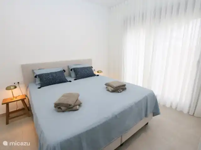 Entre le centre, la mer et la Mar Menor | Espagne, Murcia, San Pedro del Pinatar - appartement Le lit double spacieux et confortable de 180 de large et 210 de long.