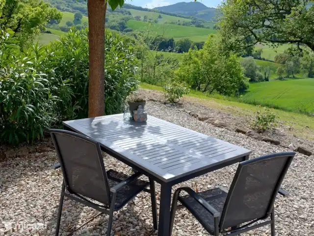 Location de Vacances Italie, Marche, Arcevia, appartement - Rosa nel Pozzo - Appartement Sole Vue magnifique sur la vallée