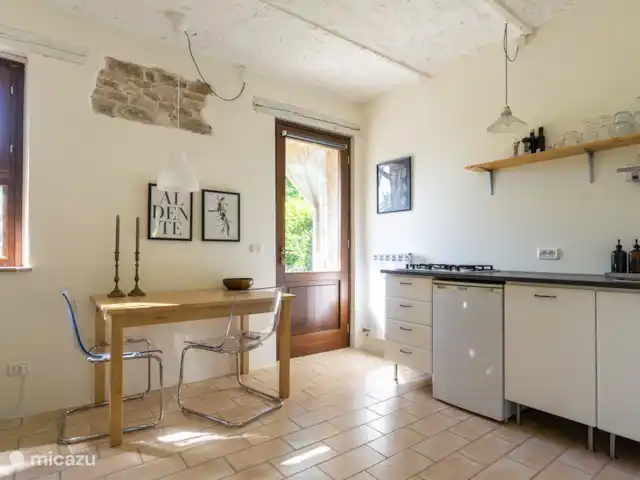 Location de Vacances Italie, Marche, Arcevia, appartement - Rosa nel Pozzo - Appartement Olive Kitchenette entièrement équipée