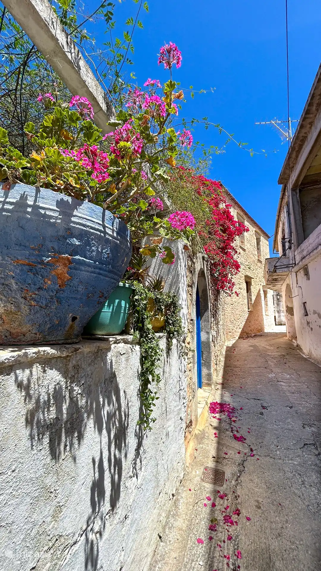 The Gavalochorian street scene ;-)