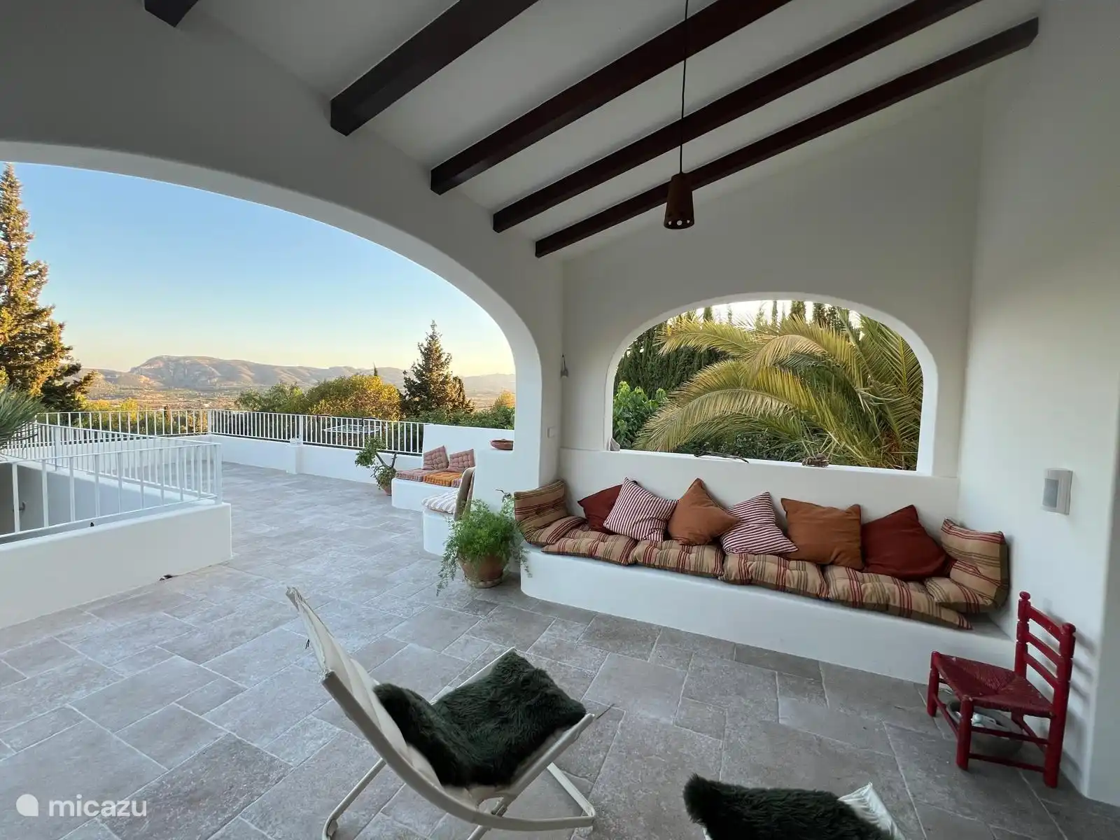 Die Naya im Obergeschoss