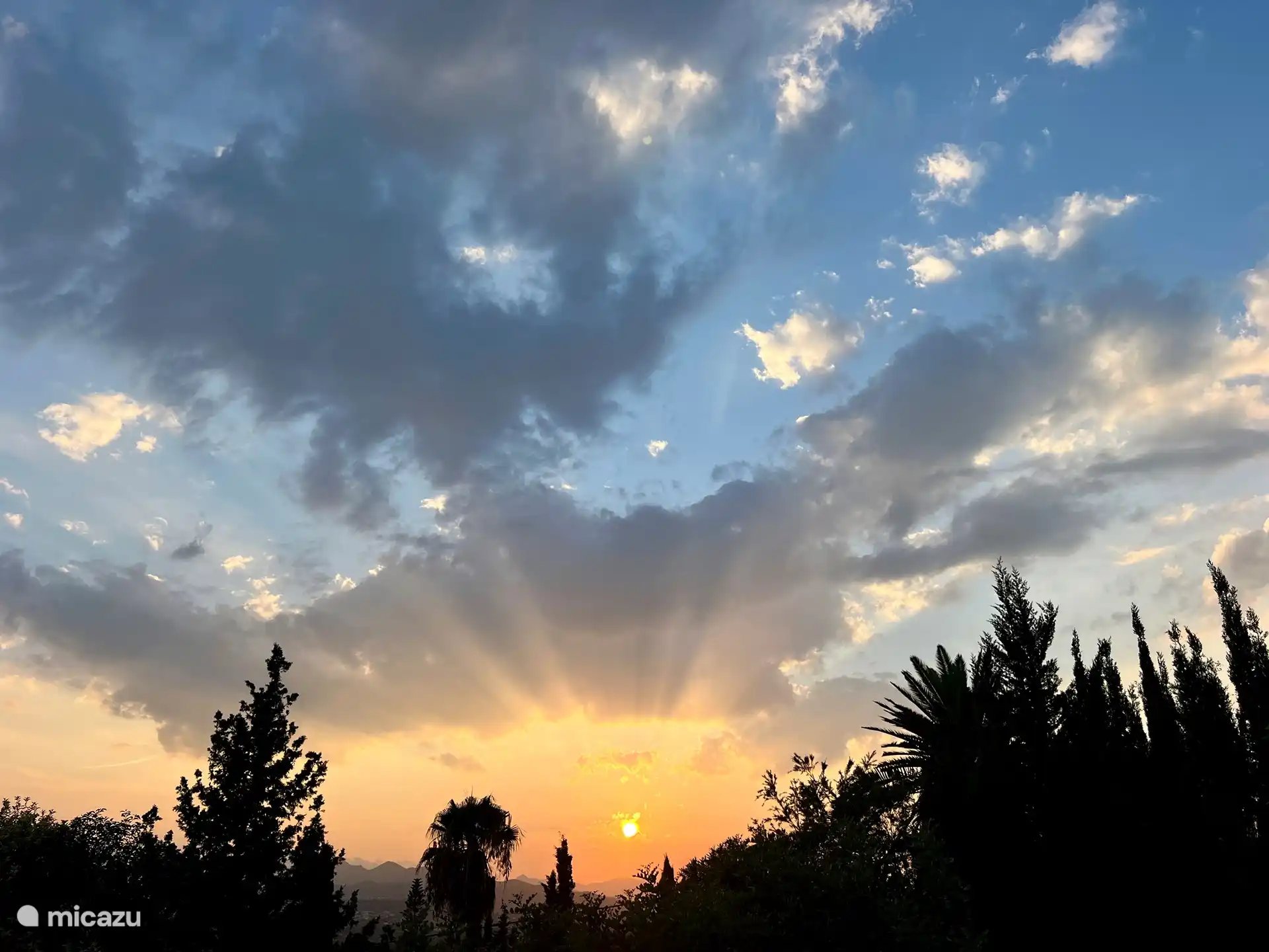 Sonnenuntergang im Tal