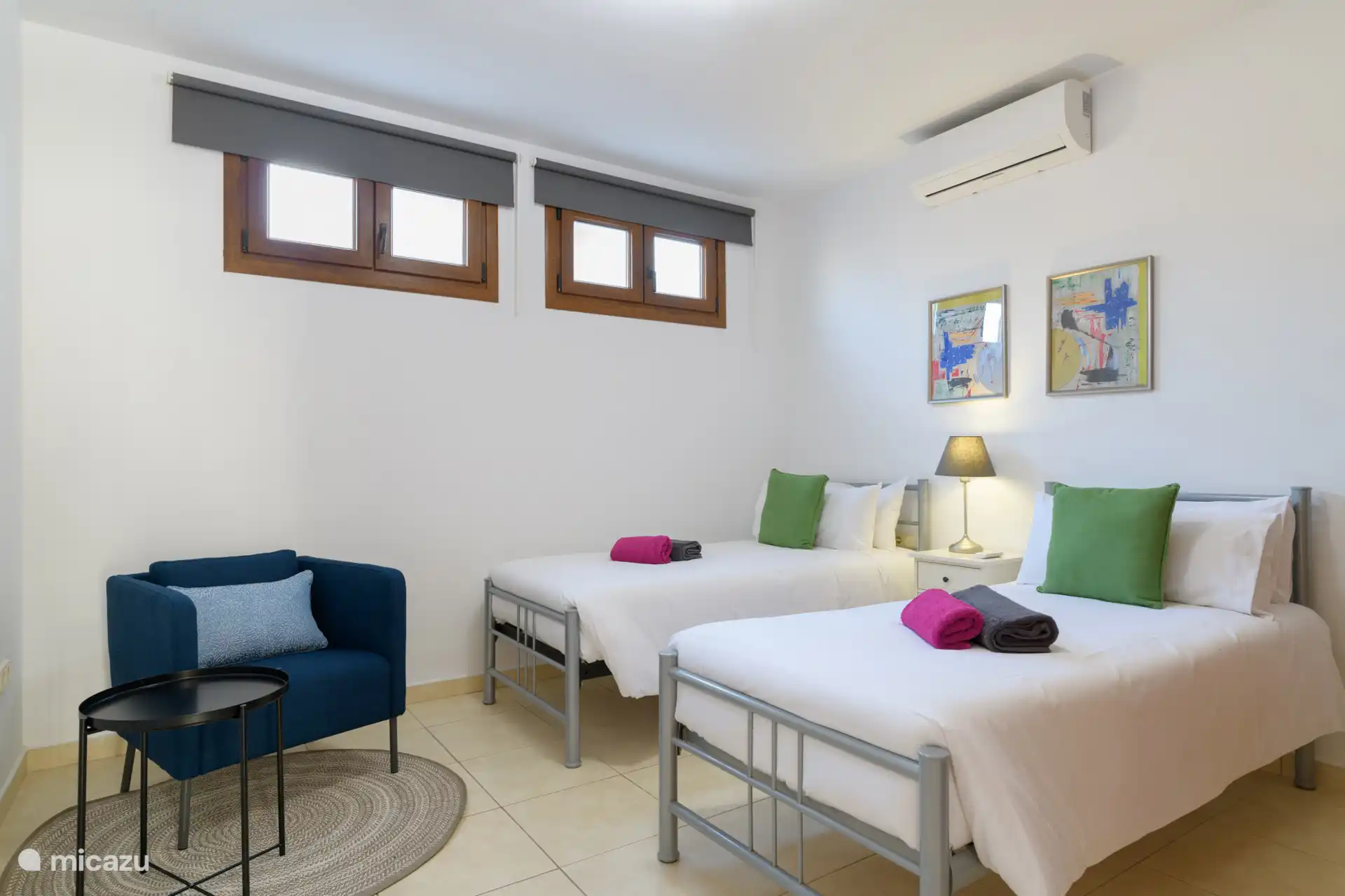 Bedroom 4 with two single beds