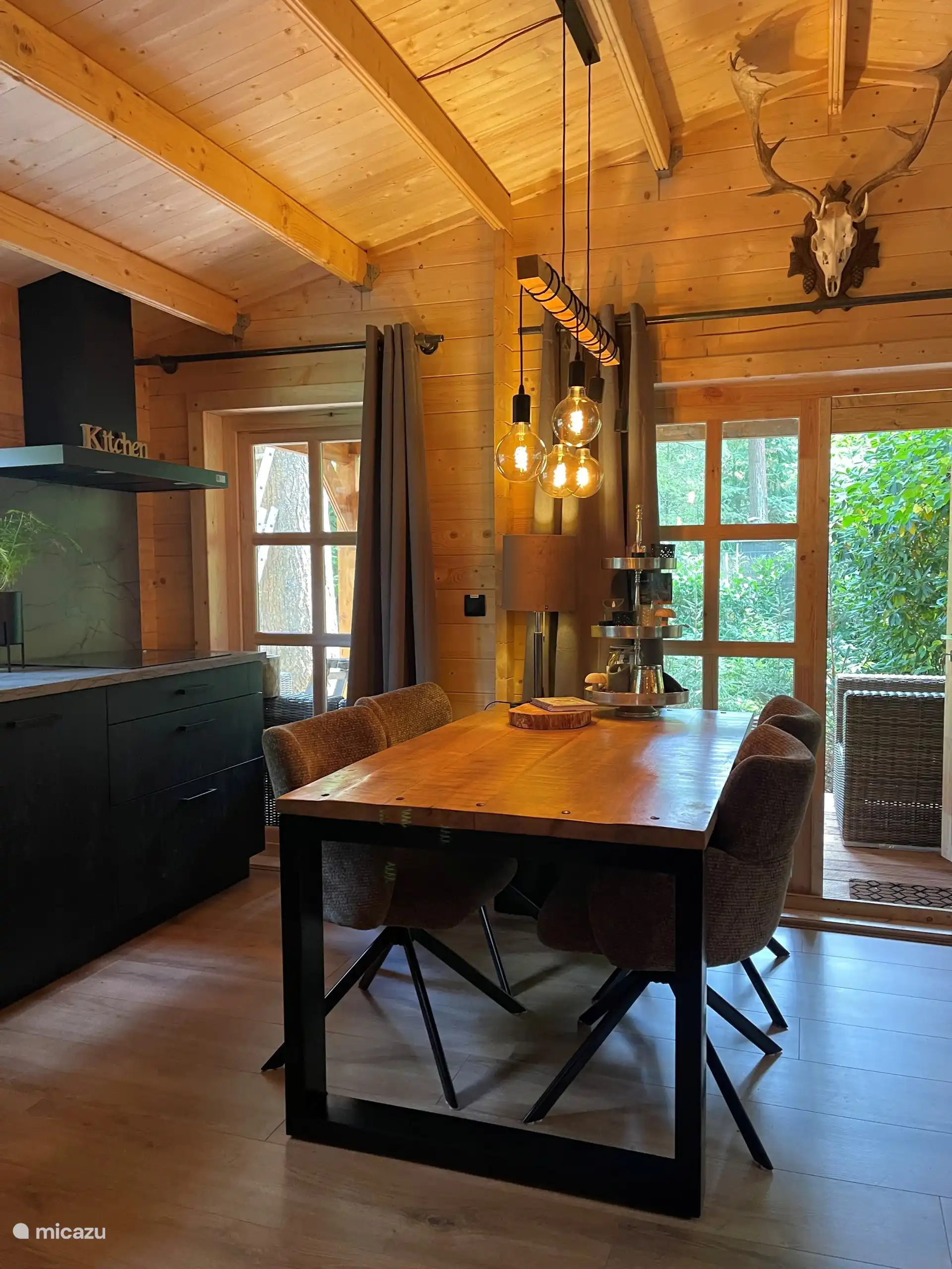 Table à manger salon 