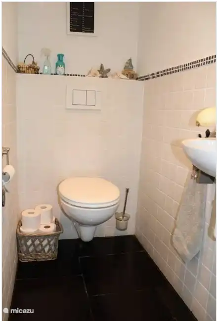 Toilette im Erdgeschoss