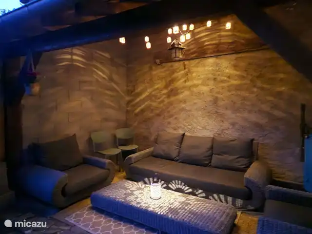 Gîte d’Artisan | France, Puy-de-Dôme, Pionsat - gîte / cottage Canopée le soir
