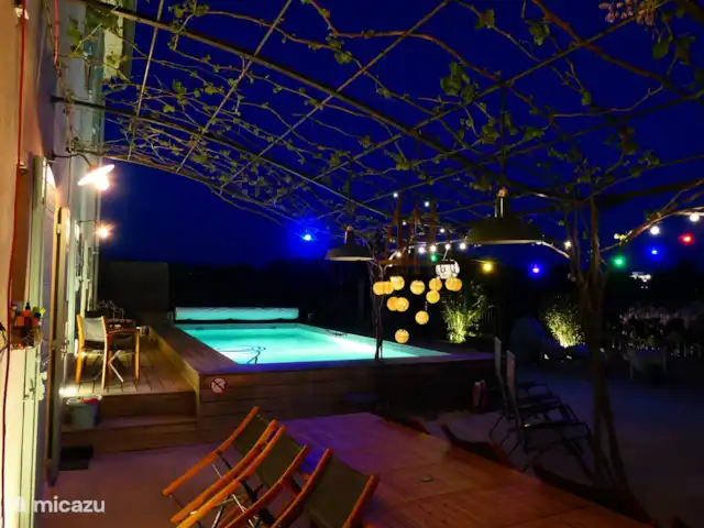 Location vacances St-Anne-caractère | France, Vaucluse, Beaumes-de-Venise - maison de vacances Vue extérieure du soir