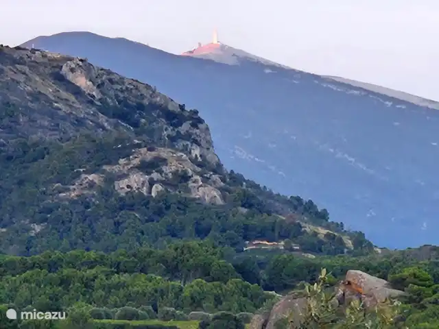 Location vacances St-Anne-caractère | France, Vaucluse, Beaumes-de-Venise - maison de vacances Vue depuis la terrasse sur le Mont-Ventoux et alentours.