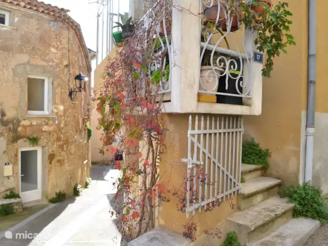 Location vacances St-Anne-caractère | France, Vaucluse, Beaumes-de-Venise - maison de vacances Village atmosphérique