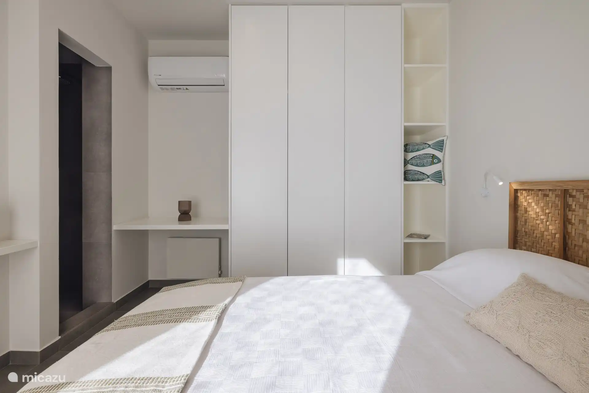 Double bed guest room 