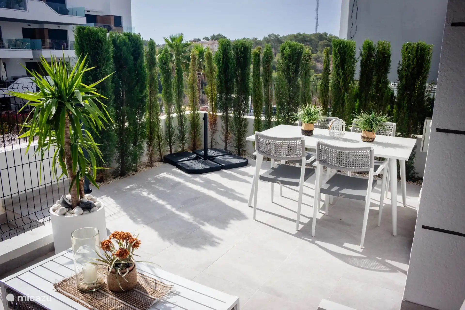 Table à manger sur notre terrasse