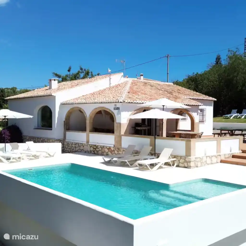 Vrijstaande villa in Javea