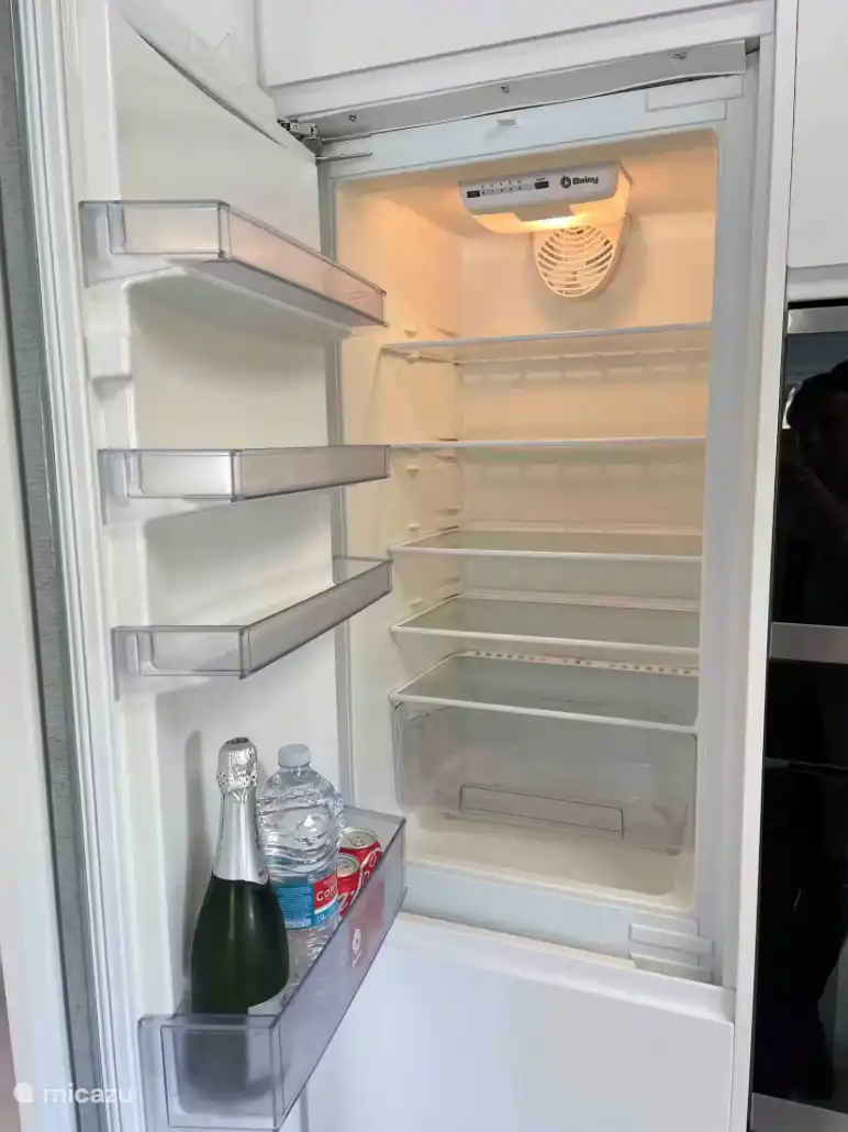 Geräumiger Kühlschrank