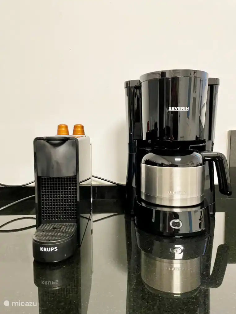 Nespresso + Kaffeemaschine