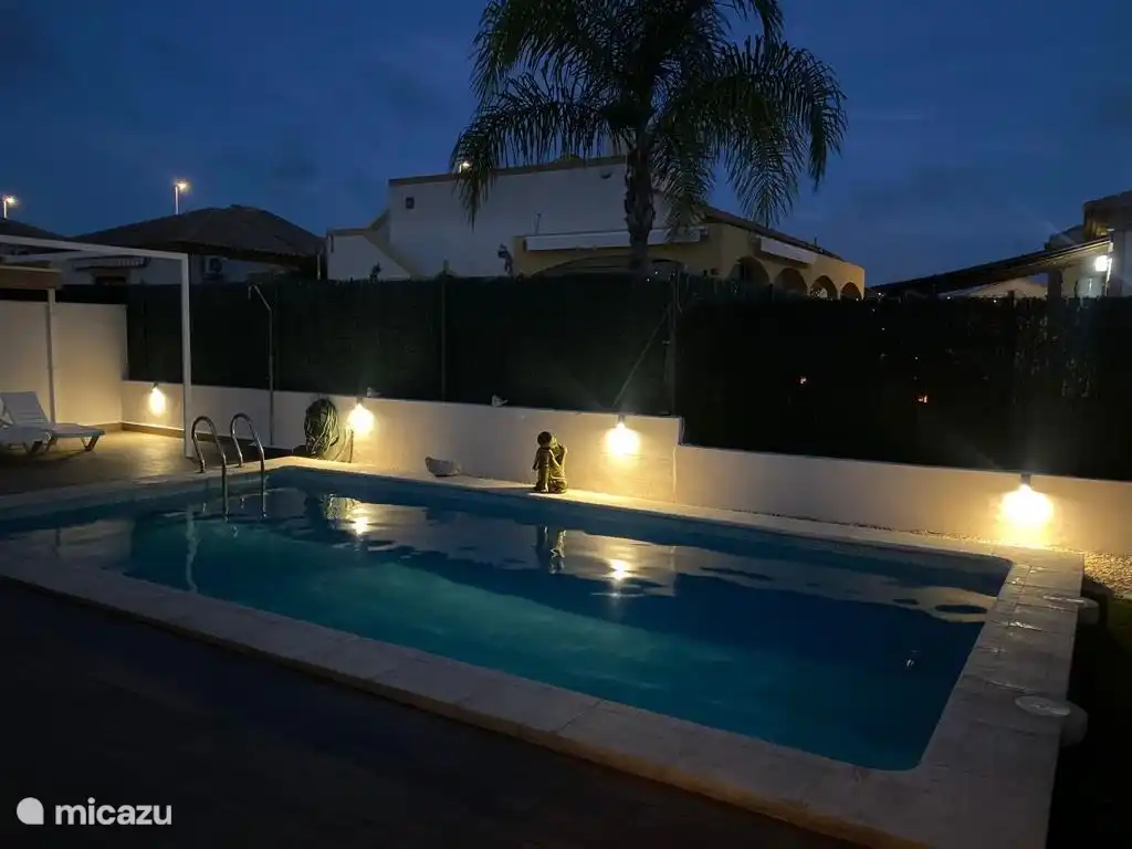 casa Danielle pool in the evening