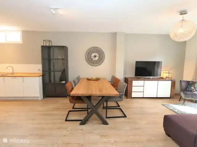 Apartamento a poca distancia del bulevar en España, Murcia, San Pedro del Pinatar - apartamento Sala de estar, comedor y cocina