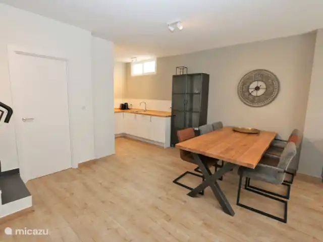 Apartamento a poca distancia del bulevar en España, Murcia, San Pedro del Pinatar - apartamento Comedor y cocina