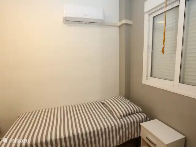Apartamento a poca distancia del bulevar en España, Murcia, San Pedro del Pinatar - apartamento Dormitorio con dos camas individuales