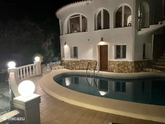 Location de Vacances Espagne, Costa Blanca, Benissa, appartement - Appartement àVilla El Loto Blanco  Éclairage extérieur.