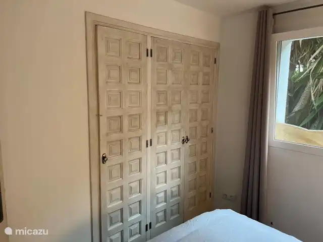 Location de Vacances Espagne, Costa Blanca, Benissa, appartement - Appartement àVilla El Loto Blanco  Armoires encastrées.