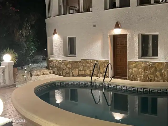 Location de Vacances Espagne, Costa Blanca, Benissa, appartement - Appartement àVilla El Loto Blanco  L’appartement le soir.