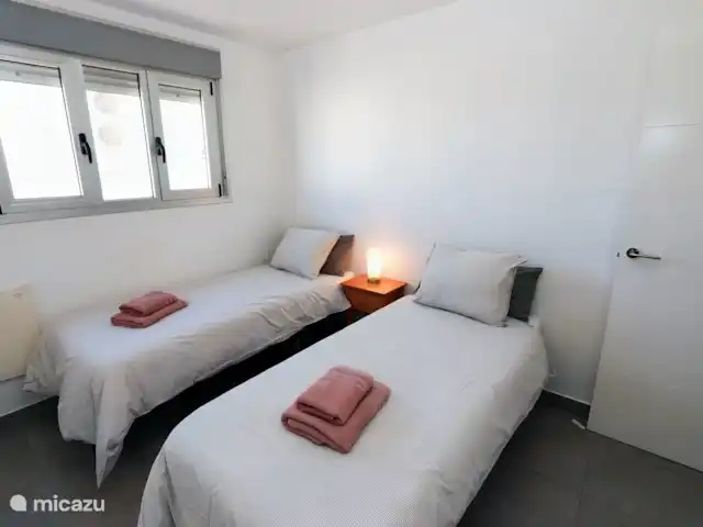 Ático en San Pedro del Pinar en España, Murcia, San Pedro del Pinatar - penthouse Dormitorio con dos camas individuales