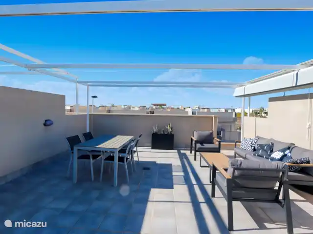 Ático en San Pedro del Pinar en España, Murcia, San Pedro del Pinatar - penthouse Terraza privada en la azotea con salón y comedor