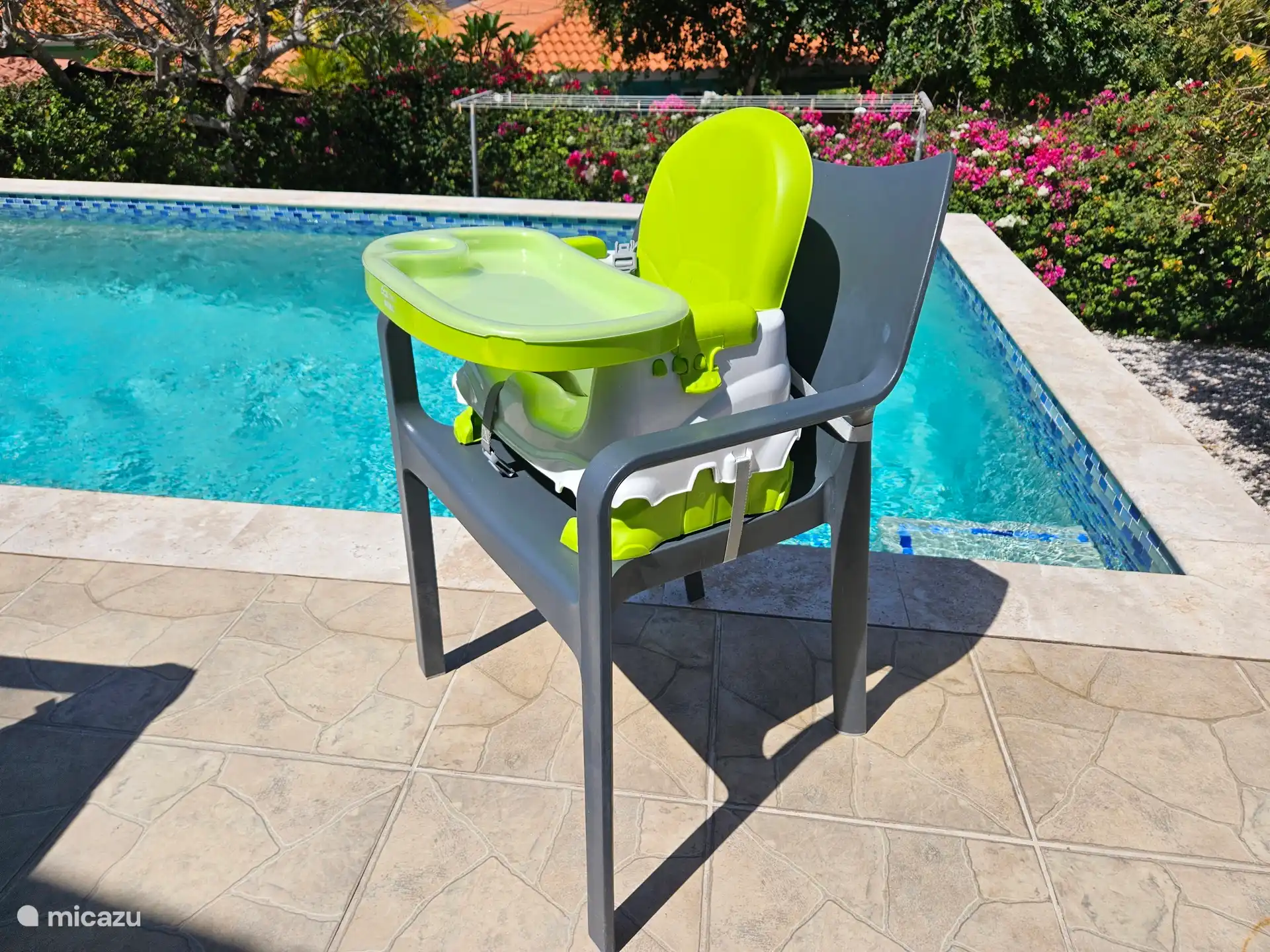 Hochstuhl (auf Anfrage erhältlich)