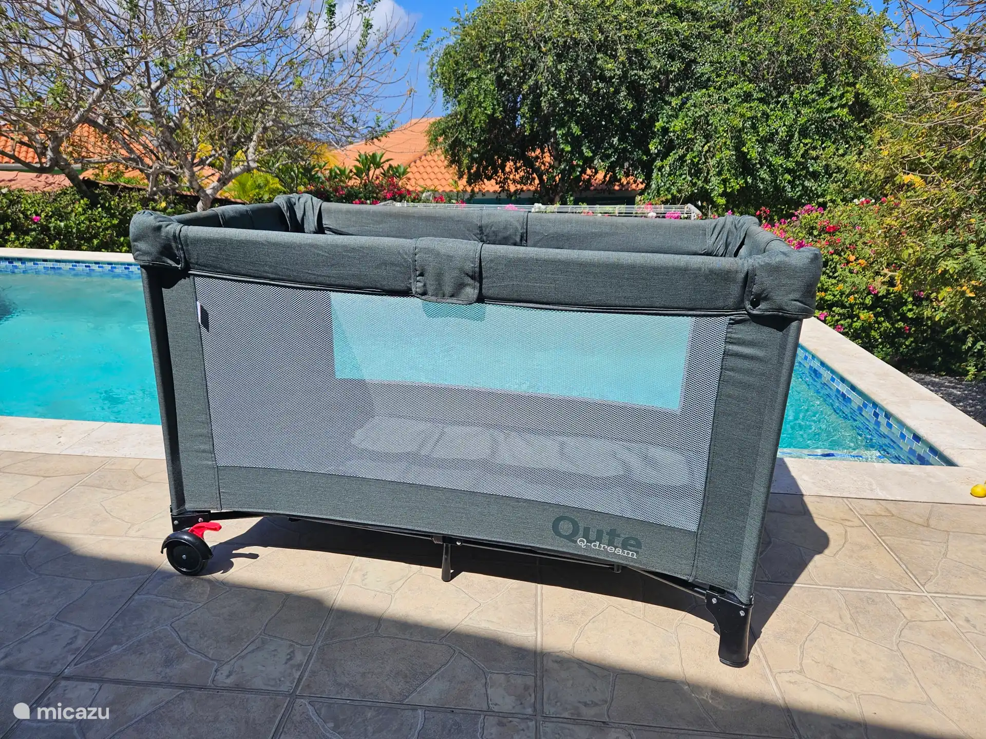 Campingbett (auf Anfrage erhältlich)