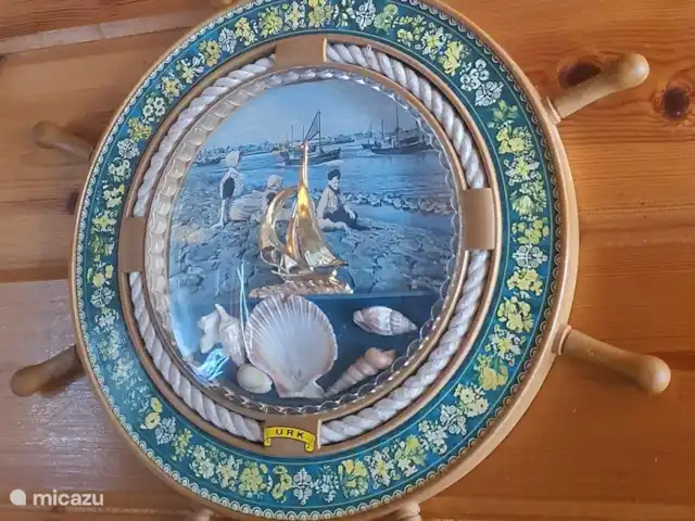 Casa finlandesa cerca de un gran lago en Países Bajos, Frise, Rohel - casa vacacional Una decoración en la cocina.