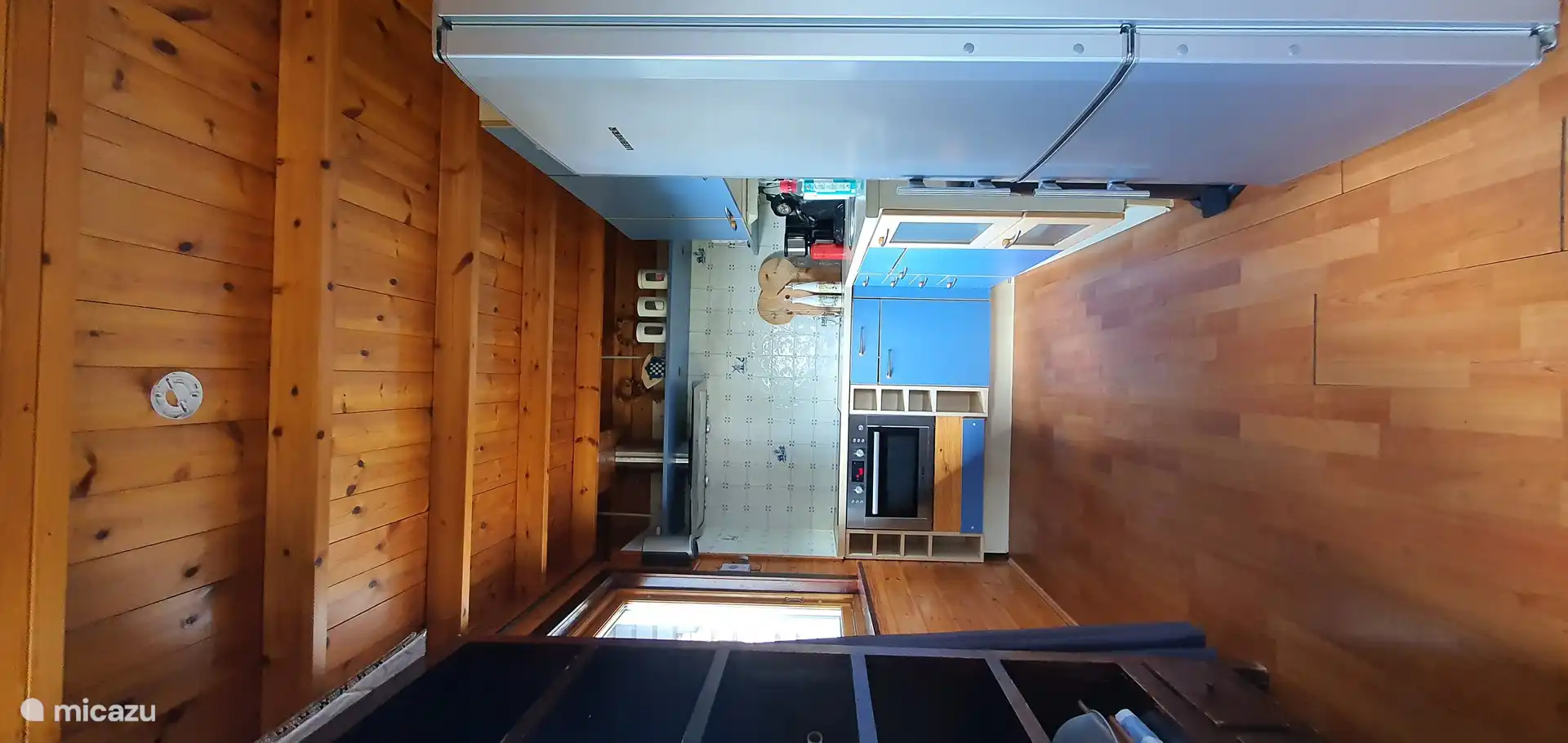 Die Küche vom Zimmer, mit Kochen, Backen etc.