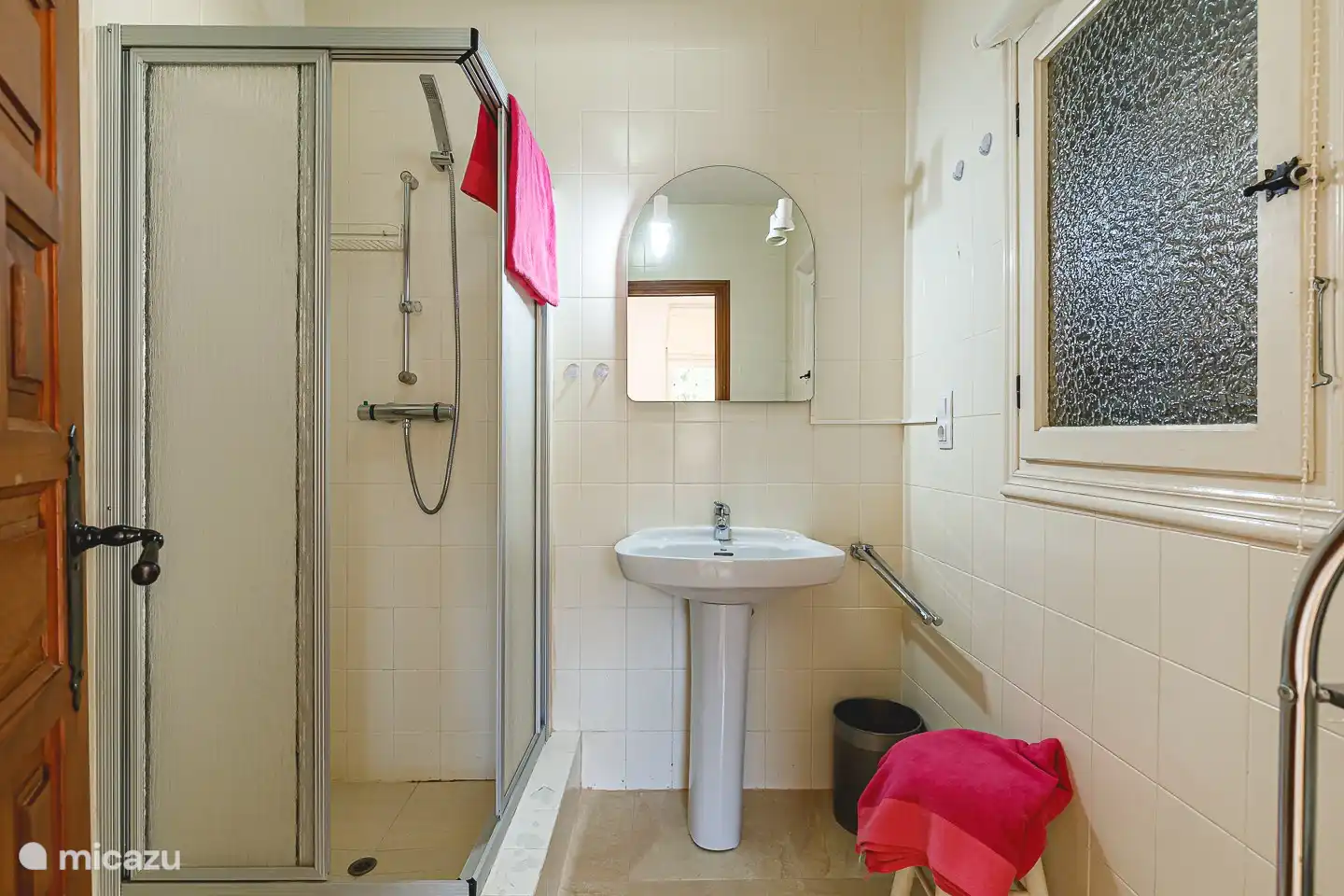 Badezimmer im Erdgeschoss