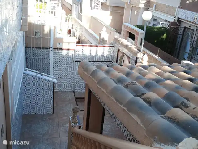 Tranquilo townhouse/Bungalow Kwintos | Espagne, Costa Blanca, Torrevieja - bungalow Vue de l’escalier à l’étage supérieur