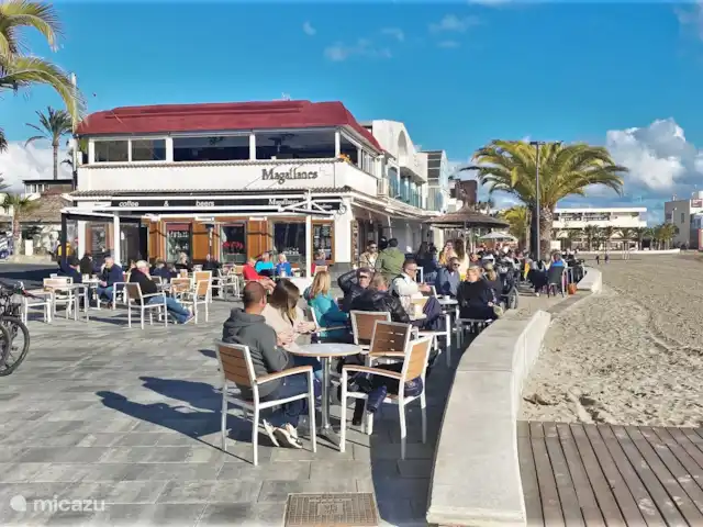 Location de Vacances Espagne, Murcia, San Pedro del Pinatar, maison de vacances - Maison mitoyenne à San Pedro del Pinatar  De nombreux points de restauration le long de la plage
