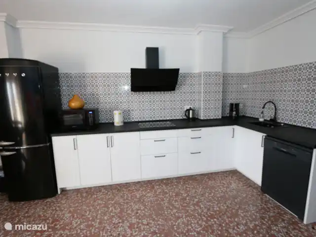 Location de Vacances Espagne, Murcia, San Pedro del Pinatar, appartement - Luxe sur la côte avec vue sur la mer Cuisine moderne spacieuse