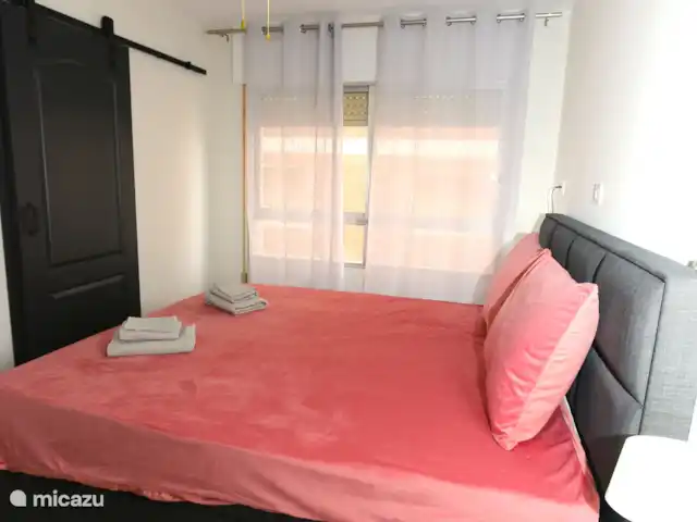 Location de Vacances Espagne, Murcia, San Pedro del Pinatar, appartement - Luxe sur la côte avec vue sur la mer Grands lits confortables.