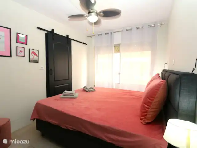Location de Vacances Espagne, Murcia, San Pedro del Pinatar, appartement - Luxe sur la côte avec vue sur la mer Grands lits confortables.