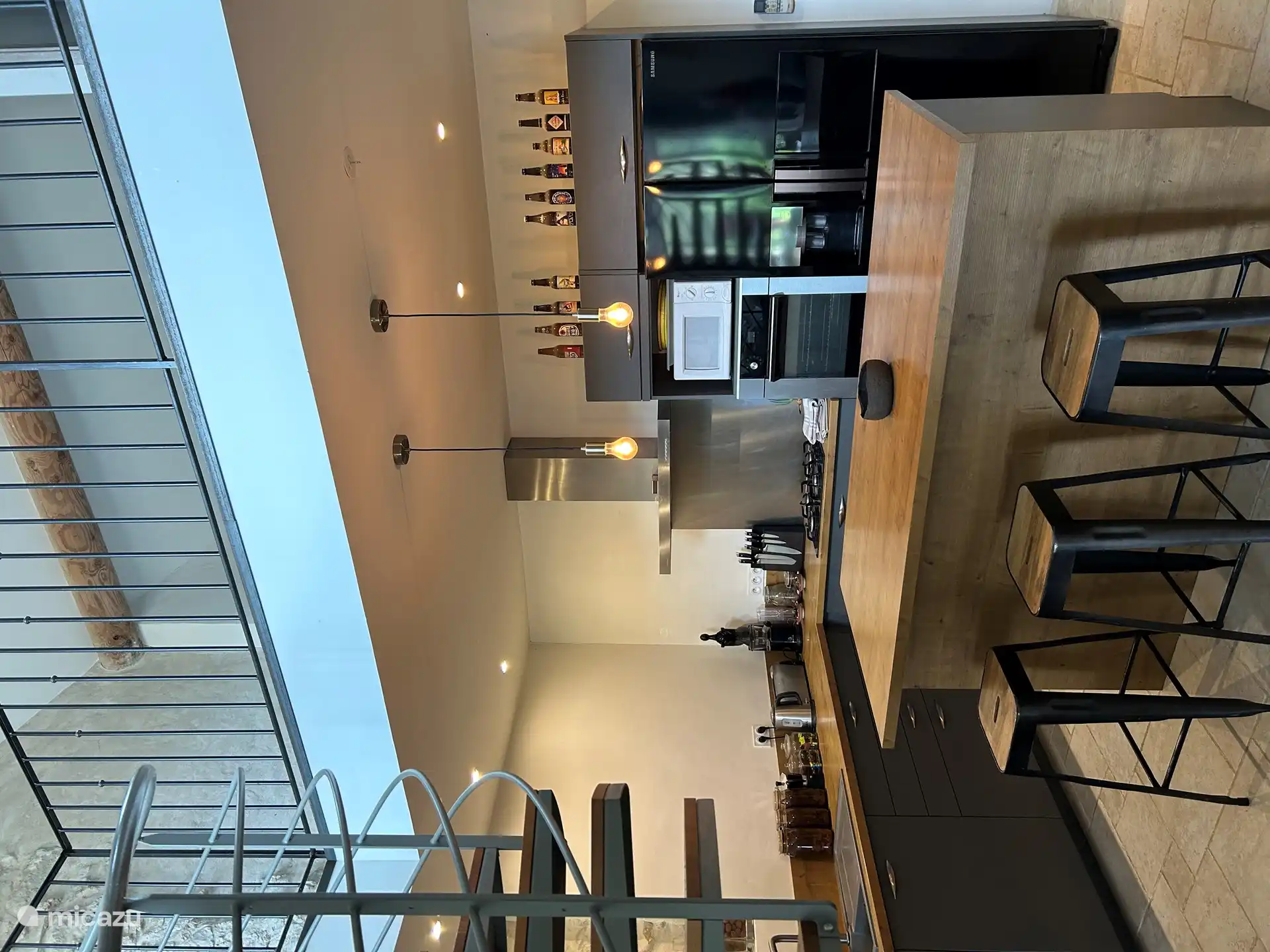 Cocina abierta y totalmente equipada