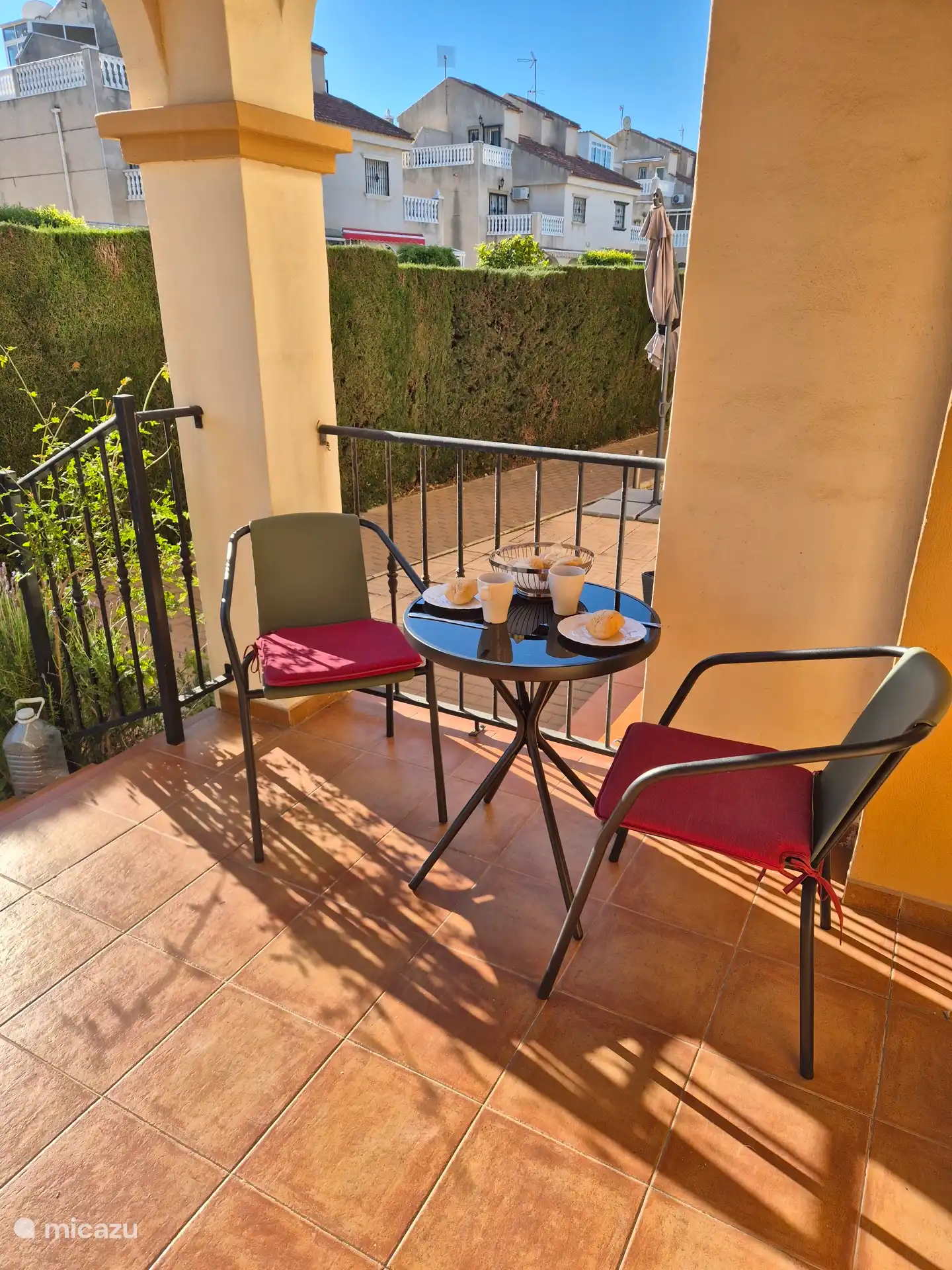 Heerlijk zithoekje in de patio