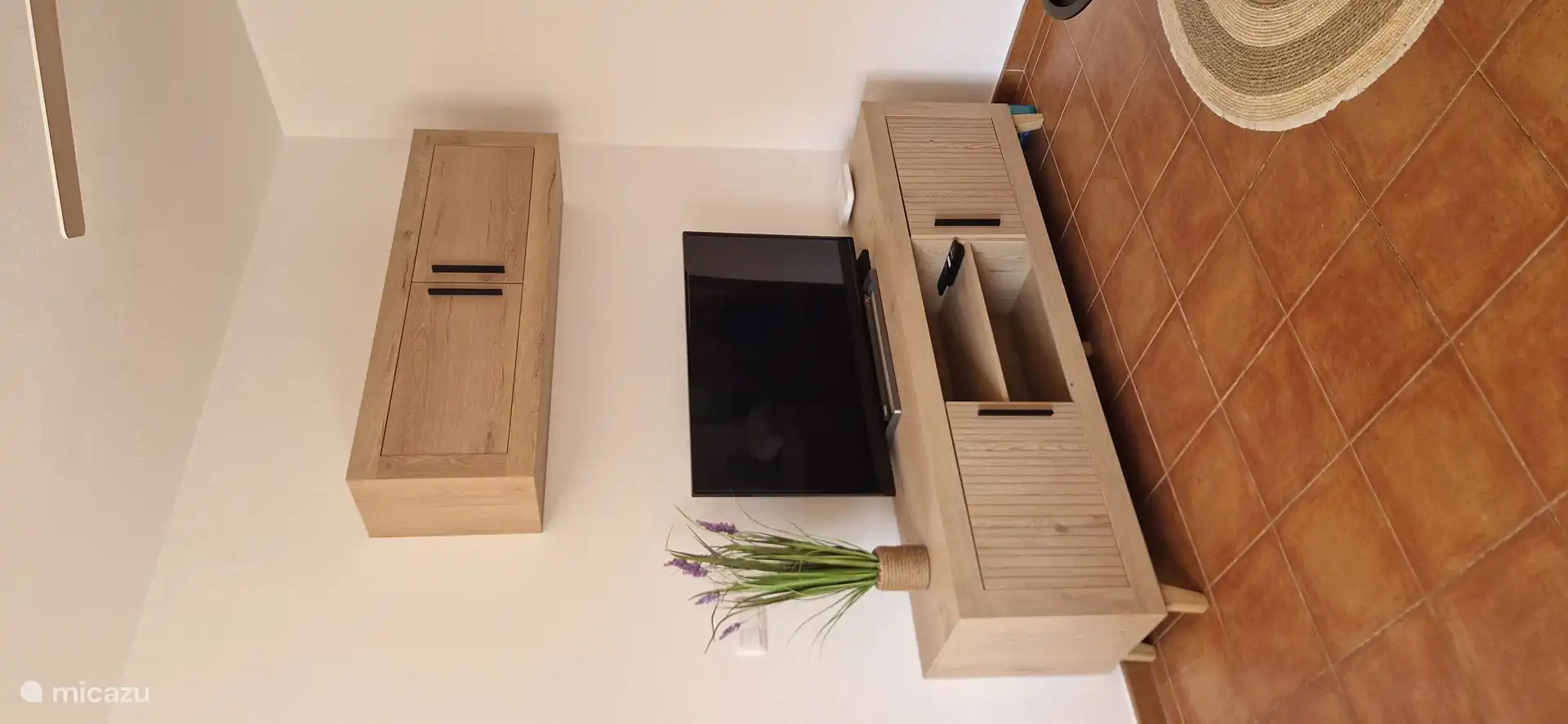 TV with lots of channels