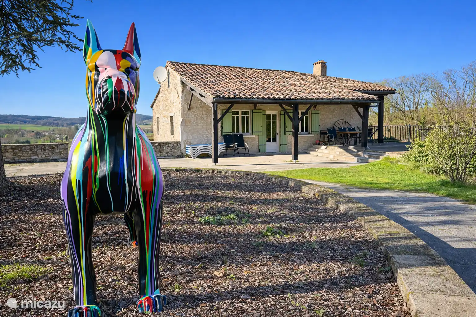 Frontansicht der Gîte